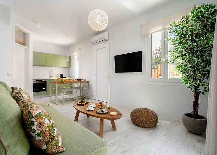 Sunday Luxury * Agia Anna (Naxos)