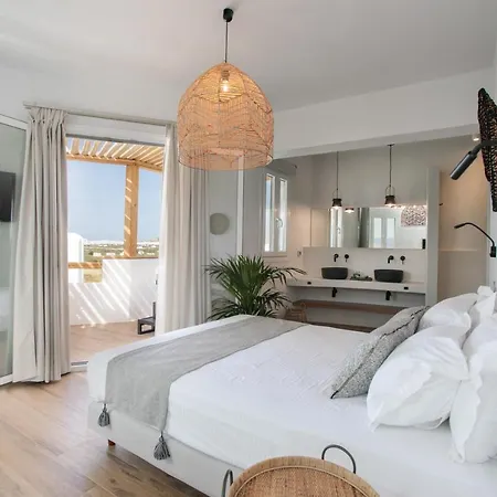 Sunday Luxury * Agia Anna (Naxos)